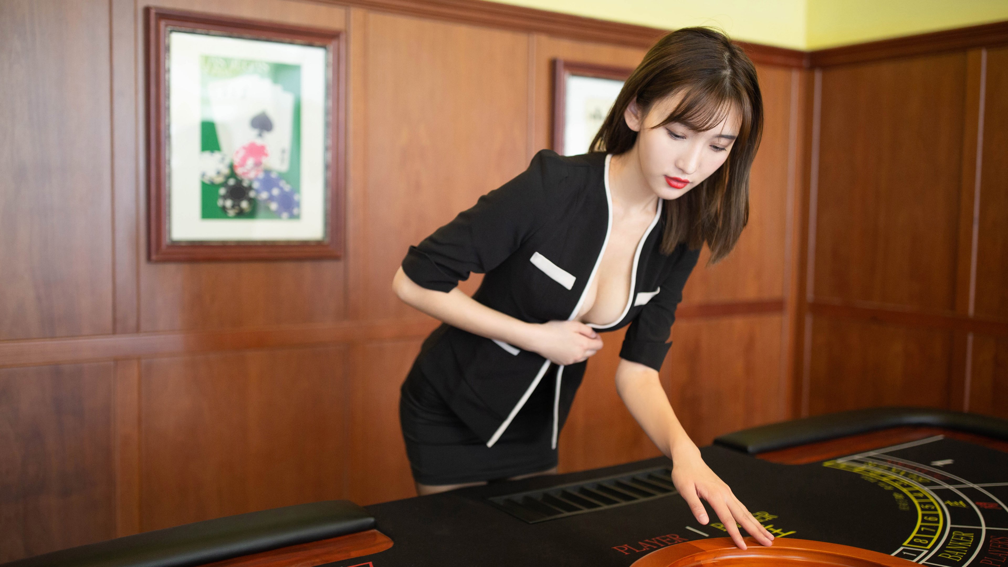 雷火电竞合作-时间裂缝中的布克，当国王对阵雷霆的加时赛改写历史